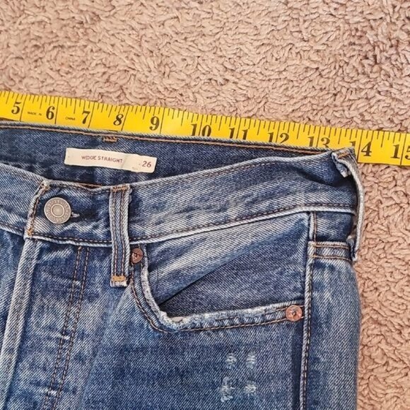 Levis Wedgie Straight Women Jeans Size 26 Distressed Button Fly High Rise - Picture 9 of 13